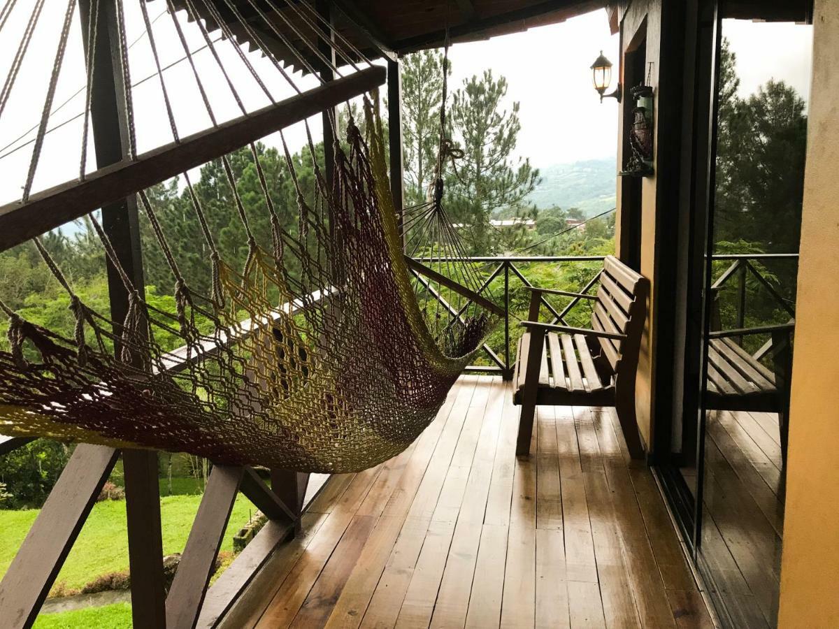 Hospedaje La Naciente Turrialba Kültér fotó